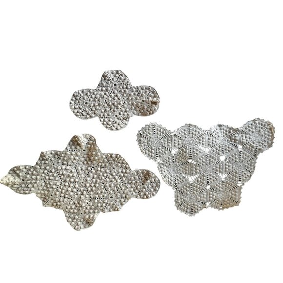Crocheted Antimacassar Lot Of 3 White Popcorn Doilies Handmade MCM Granny Core - Picture 3 of 16